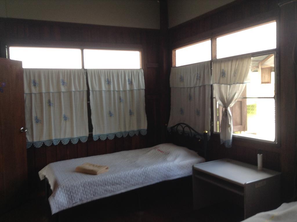 The Likeview Guesthouse Мае Хонг Сон Стая снимка