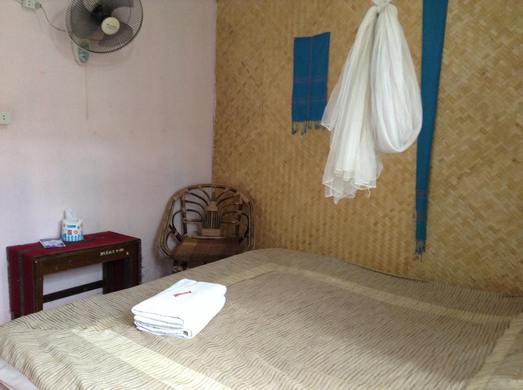 The Likeview Guesthouse Мае Хонг Сон Екстериор снимка
