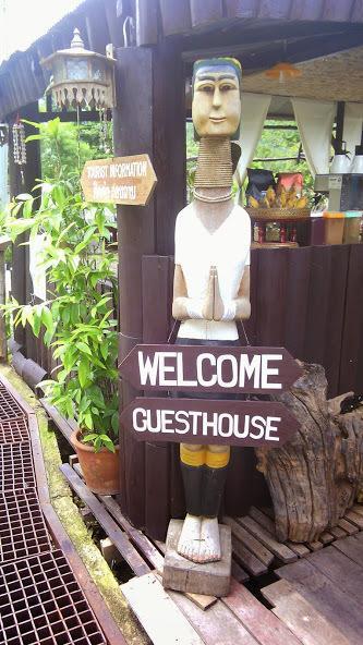 The Likeview Guesthouse Мае Хонг Сон Екстериор снимка